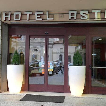 Hotel Astor ペルージャ エクステリア 写真