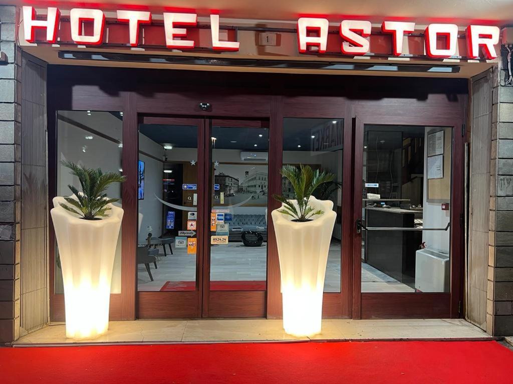 Hotel Astor ペルージャ エクステリア 写真